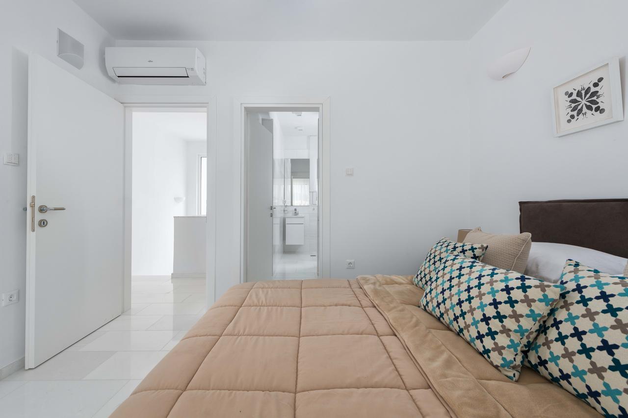 Maria & Nada Beachfront Villas Kolymbia Buitenkant foto